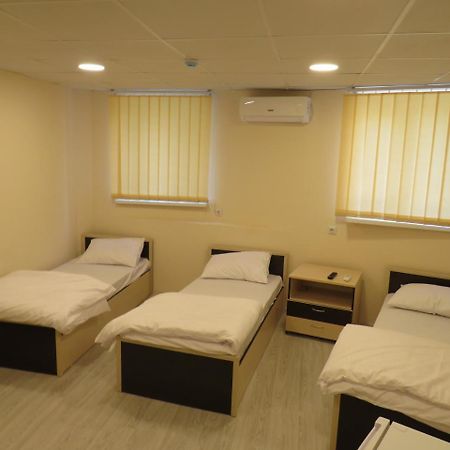 Shree Gopal Gayatri Lok Hotel Yerevan Bagian luar foto