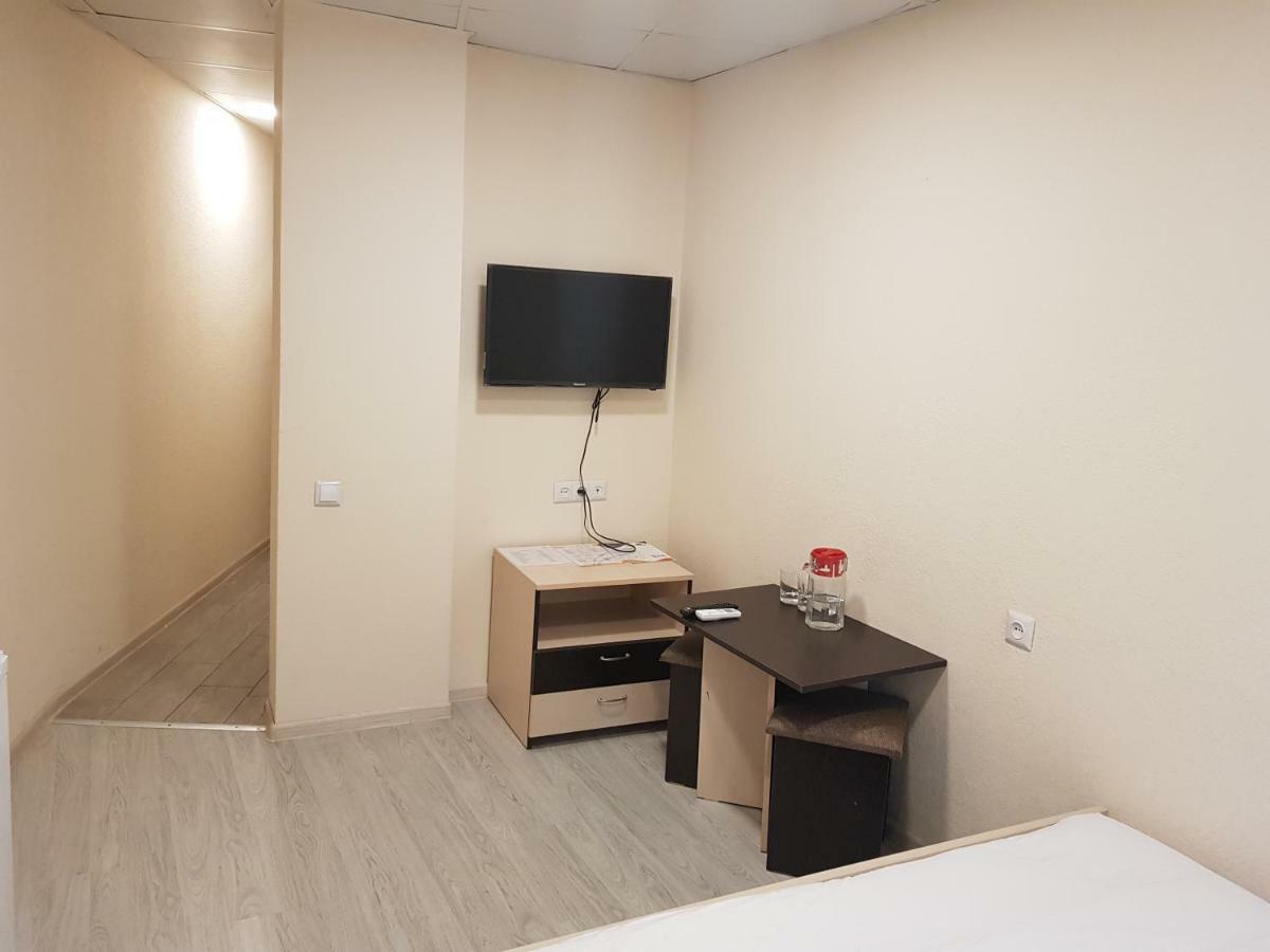 Shree Gopal Gayatri Lok Hotel Yerevan Bagian luar foto