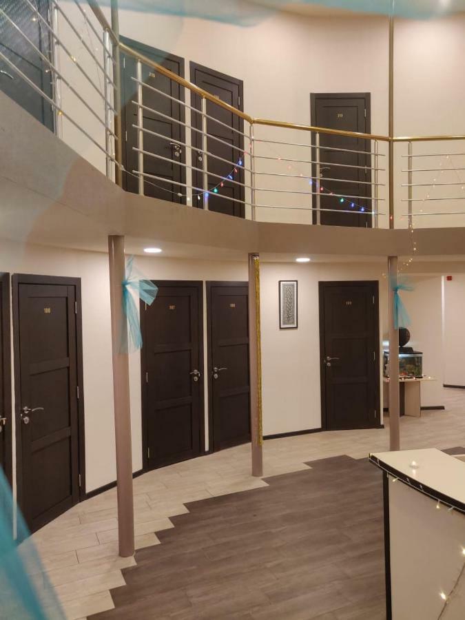 Shree Gopal Gayatri Lok Hotel Yerevan Bagian luar foto